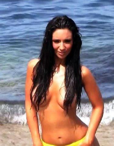 Ryanair hosteslerinin seksi takvim çekiminin perde arkası