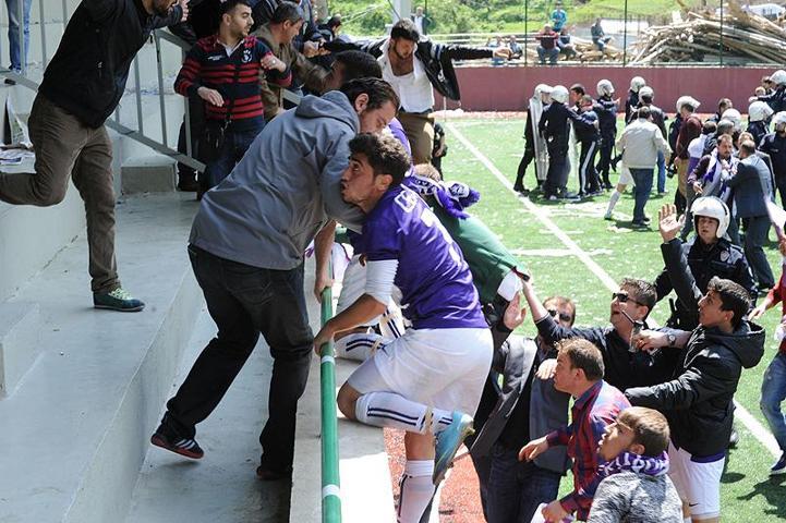 Sen misin penaltıyı veren