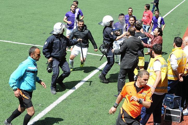 Sen misin penaltıyı veren