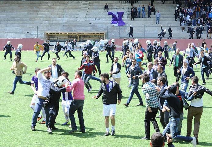 Sen misin penaltıyı veren
