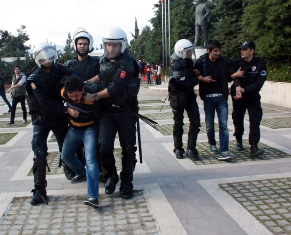 Üniversitede gerginlik: 9 gözaltı