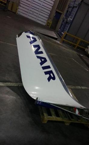Ryanairin iki uçağı pistte birbirine dolaştı