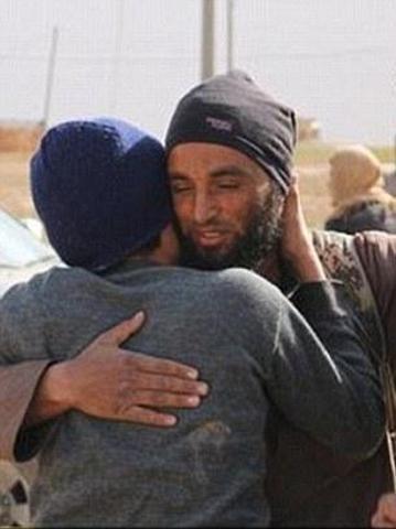 Bir gey ve bir trans IŞİDe katıldı iddiası