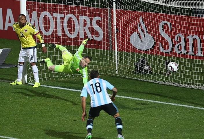 Fenerbahçenin radarındaki Ospina dün gece...
