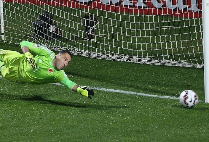 Fenerbahçenin radarındaki Ospina dün gece...