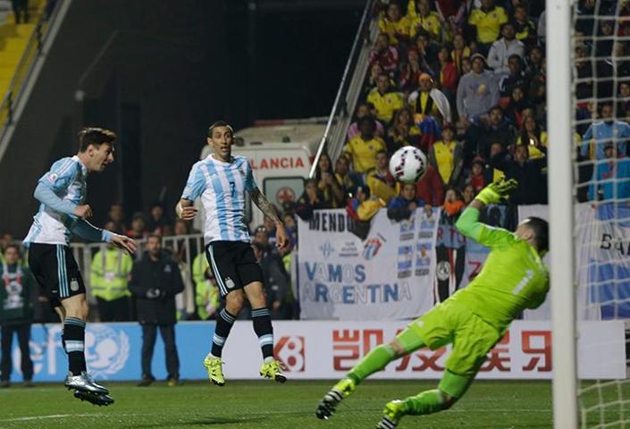 Fenerbahçenin radarındaki Ospina dün gece...