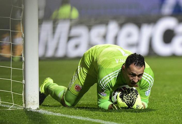 Fenerbahçenin radarındaki Ospina dün gece...
