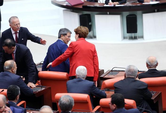 MHP sıralarında dikkat çekici kare