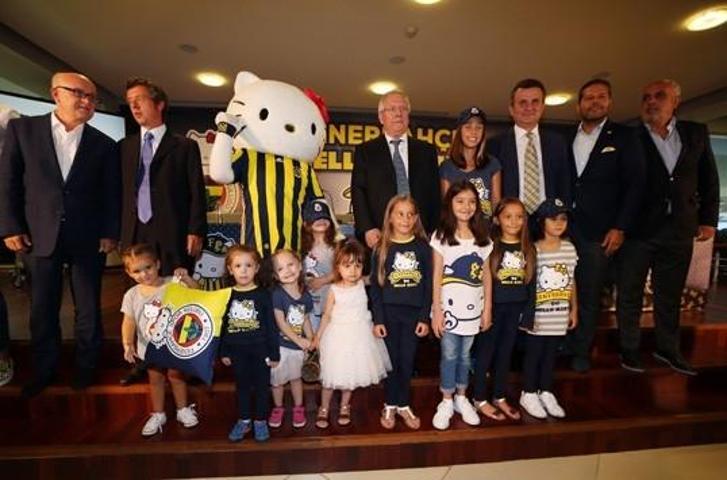 Fenerbahçe ile Hello Kitty arasında imzalar atıldı