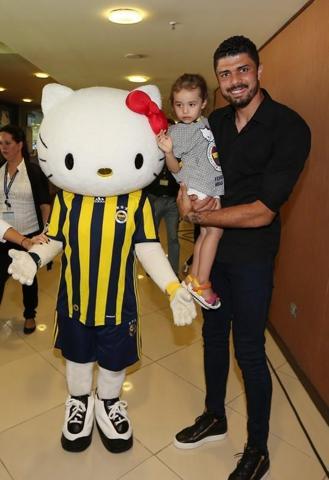Fenerbahçe ile Hello Kitty arasında imzalar atıldı