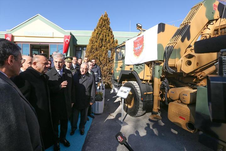 Tamamen yerli üretim olan füze sistemi Kasırga TSKya teslim edildi