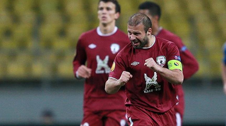 Gökdeniz Karadeniz: İslamı rahat bir şekilde yaşayabildiğim için mutluyum