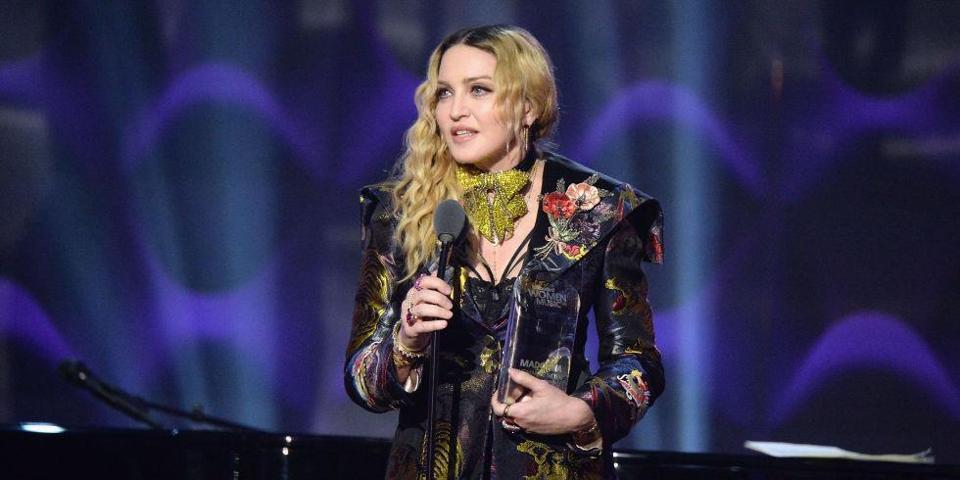 Madonna Afrikalı ikizleri evlat edindi