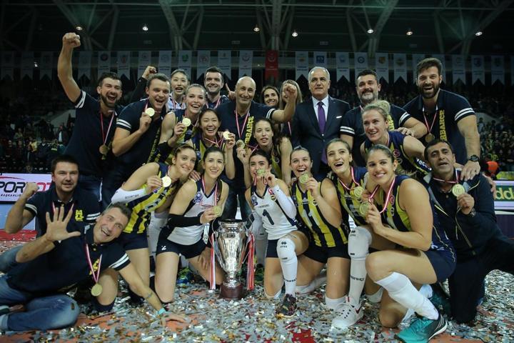 Kadınlar Kupa Voleyde Fenerbahçe şampiyon oldu