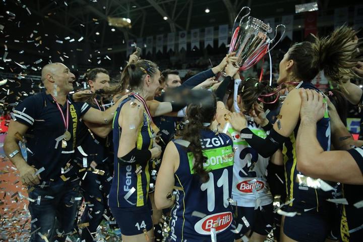 Kadınlar Kupa Voleyde Fenerbahçe şampiyon oldu