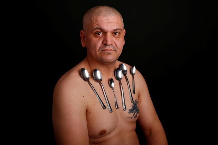 O bir mıknatıs adam
