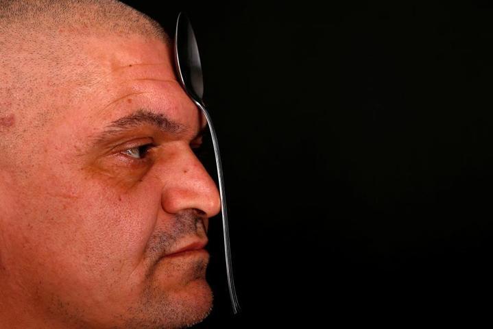 O bir mıknatıs adam