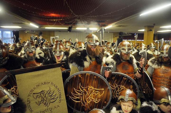 İskoçlar Viking atalarını festivalde böyle andılar