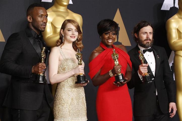 Oscar törenine Trump göndermeleri damga vurdu.