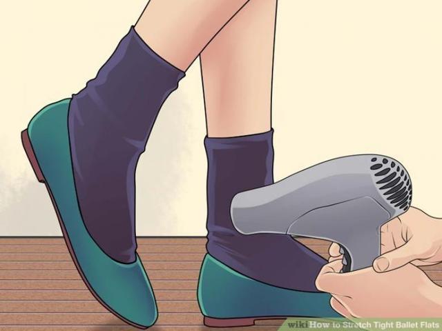 Küçük gelen ayakkabılarınızı genişletmek için bunu yapın