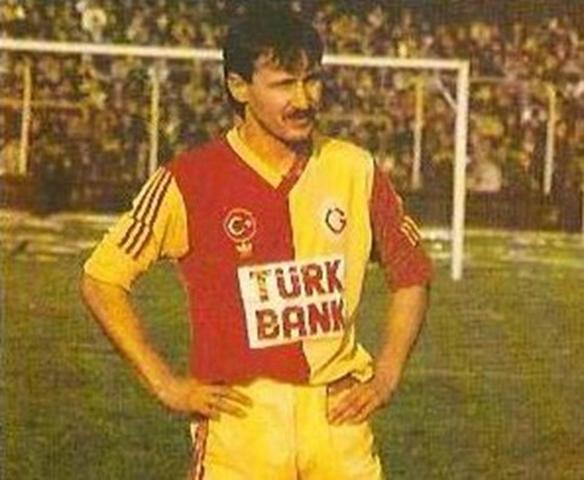 Galatasarayda aidatlarını ödemeyen isimlerden 8i dikkat çekiyor