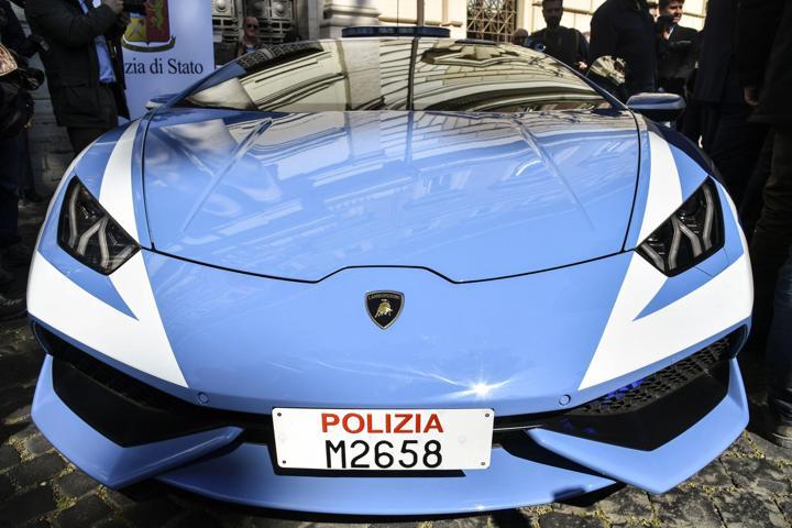 İtalyan polisine bir Lamborghini Huracan daha