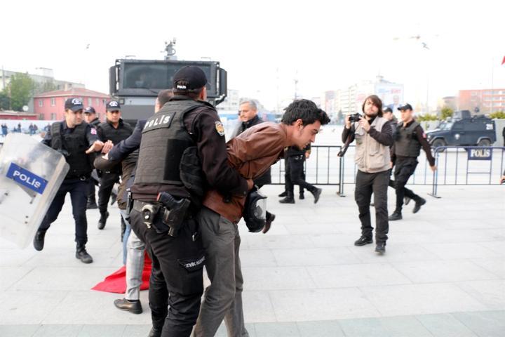 Berkin Elvan eylemine polis müdahalesi