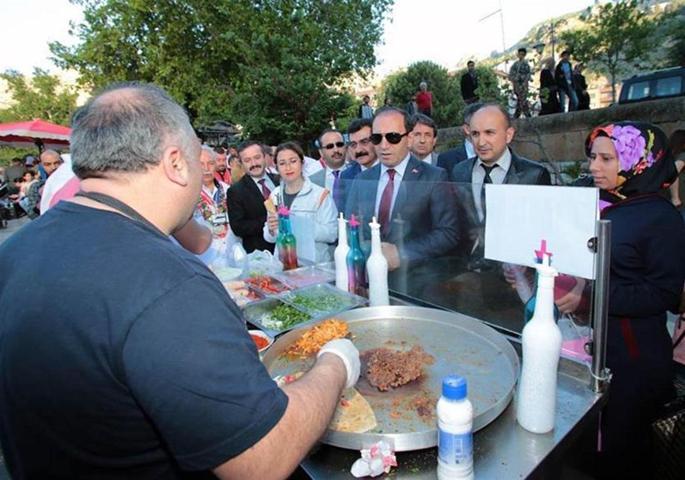 Sokak lezzetleri festivali renkli görüntülere sahne oldu