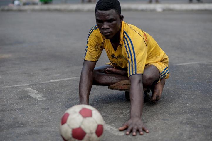 Çocuk felcine futbol ilacı