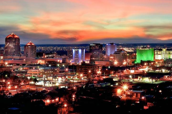 ABDnin büyülü eyaleti New Mexiconun büyük şehri: Albuquerque