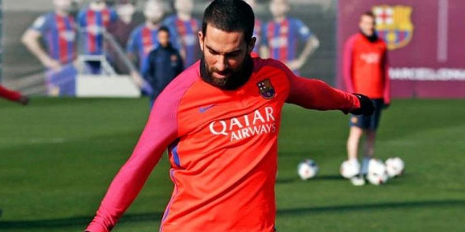 Arda Turan Camp Noudaki dolabını boşalttı