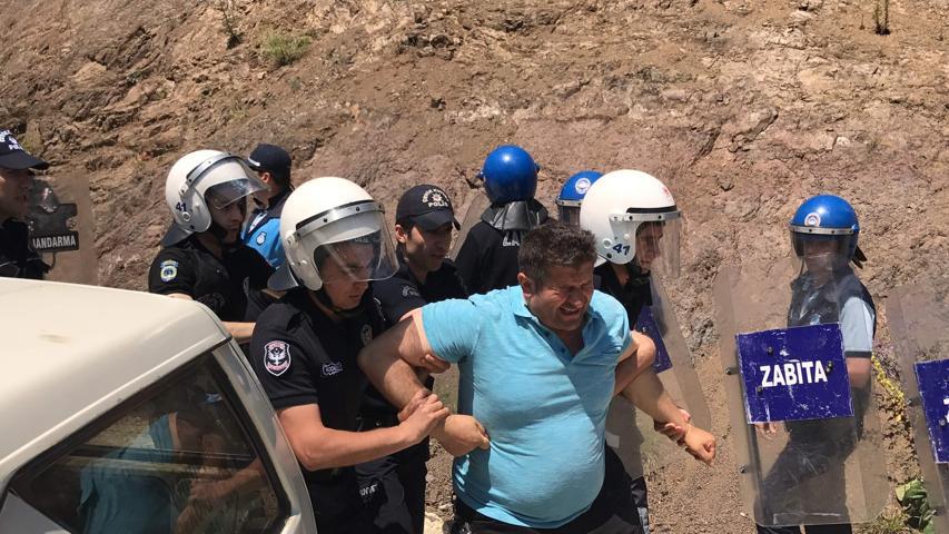 Son dakika... Yuvacık Barajı çevresindeki tesislerin yıkımında biber gazlı müdahale
