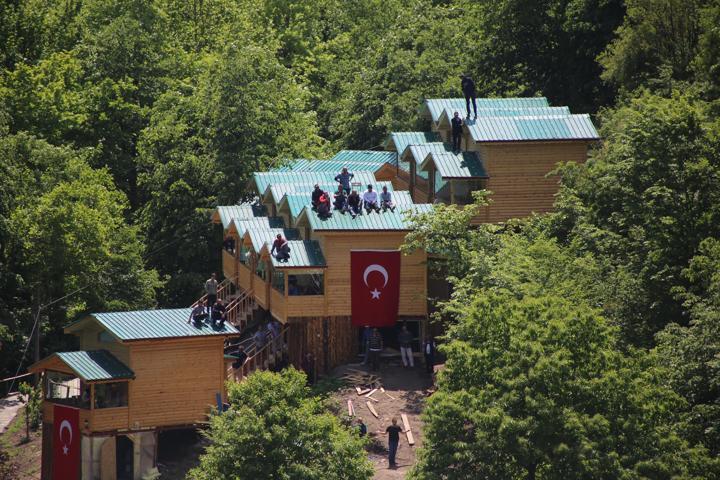 Son dakika... Yuvacık Barajı çevresindeki tesislerin yıkımında biber gazlı müdahale