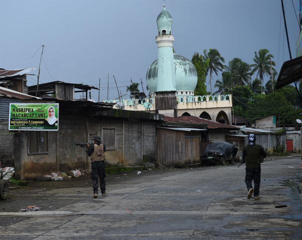 Filipinlerde DEAŞ terörü şiddetlendi