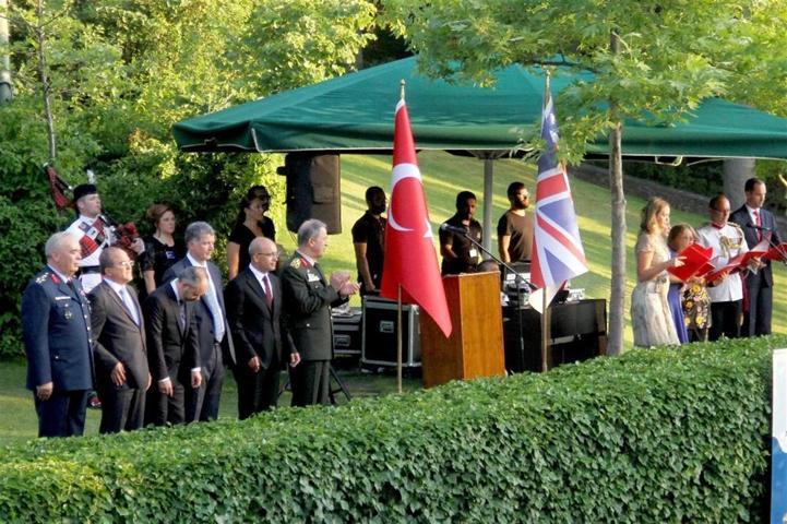 Kraliçe Elizabeth’in 91. doğum günü Ankara’da kutlandı