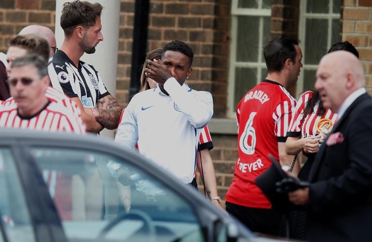 Küçük Bradley toprağa verildi... Defoe gözyaşlarına boğuldu