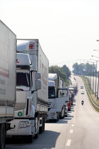 Bulgaristana açılan sınır kapılarında TIR kuyruğu