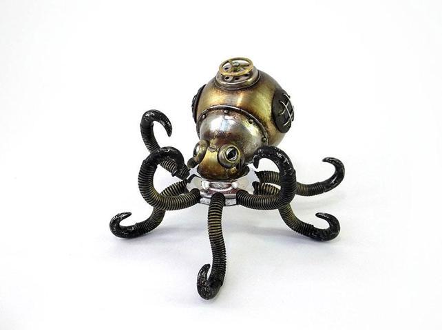 Önce hayvanları gözlemliyor, sonra sanat eseri yaratıyor