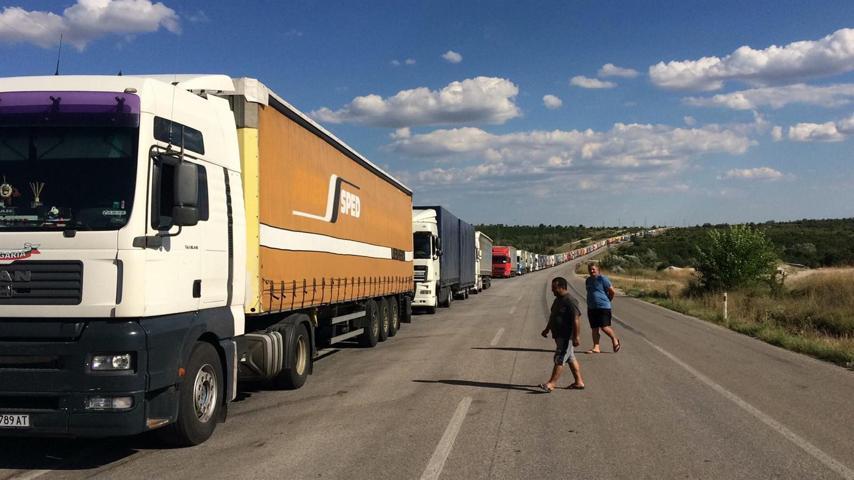 14 kilometrelik TIR kuyruğu