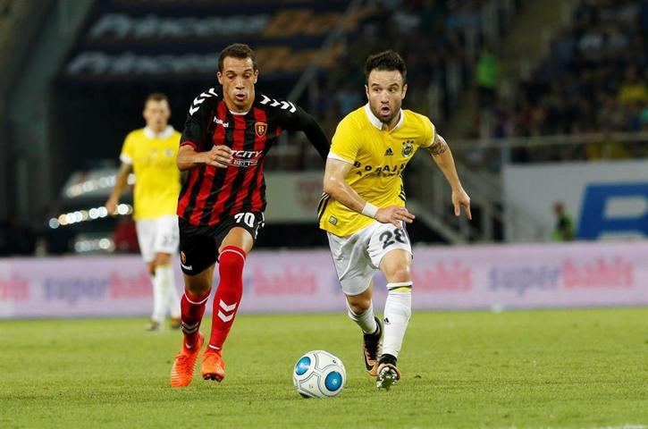 Fenerbahçenin Vardar mağlubiyeti köşelere böyle yansıdı