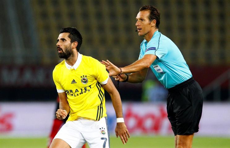 Fenerbahçenin Vardar mağlubiyeti köşelere böyle yansıdı