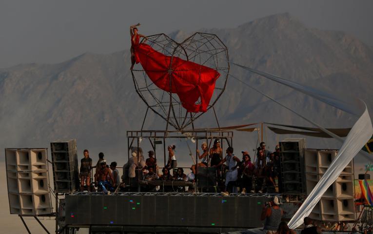 Dünyanın en uçuk partisi: Burning Man