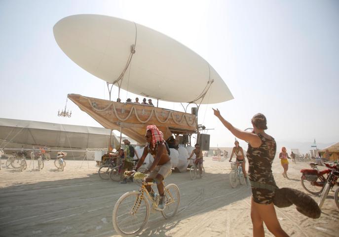 Dünyanın en uçuk partisi: Burning Man