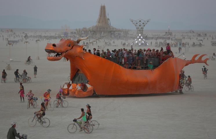 Dünyanın en uçuk partisi: Burning Man