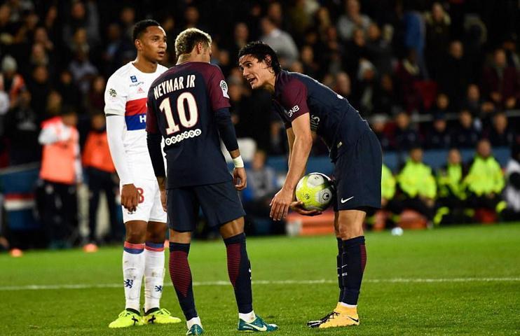PSG karıştı: Neymar, Instagramda Cavaniyi takibi bıraktı