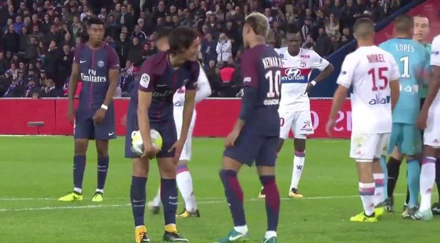 PSG karıştı: Neymar, Instagramda Cavaniyi takibi bıraktı