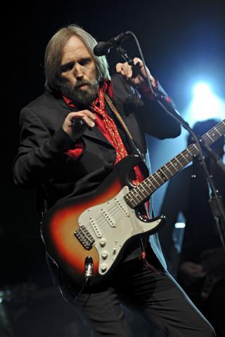 Efsanevi Rock yıldızı Tom Petty için öldü iddiası