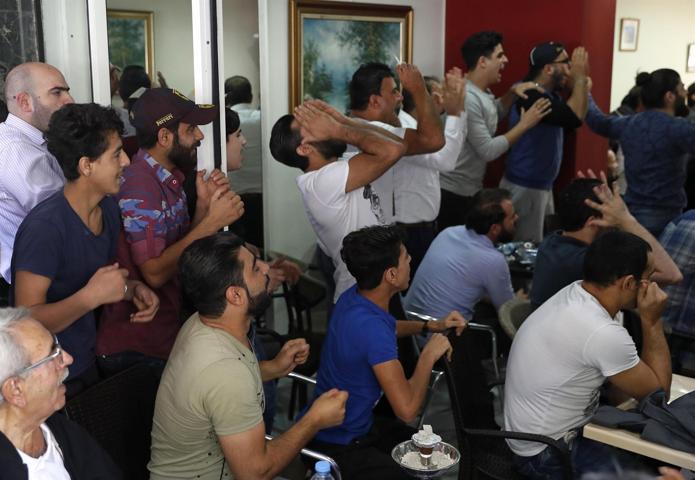 Suriyeli taraftarların gözyaşları