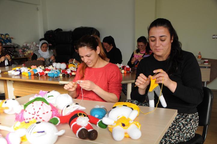 Organik oyuncak bebek ürettiler, birçok şehirden talep aldılar