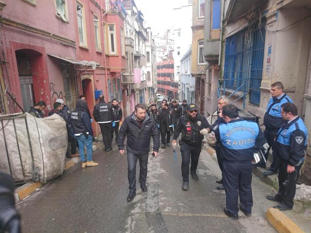 Tarlabaşında uyuşturucu operasyonu: 6 gözaltı